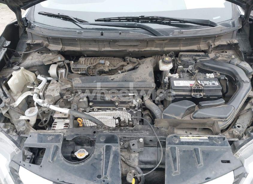 Photo 10 of 2019 Nissan Rogue SV (VIN 5N1AT2MVXKC702143)