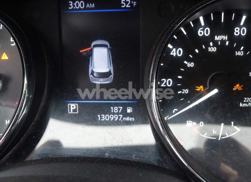 Photo 16 of 2019 Nissan Rogue SV (VIN 5N1AT2MVXKC702143)