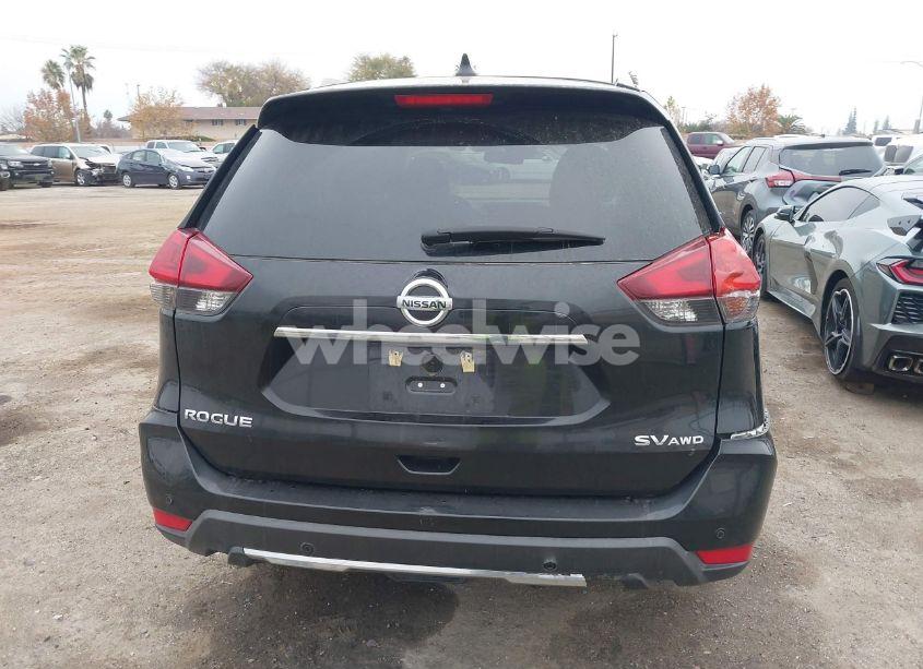 Photo 17 of 2019 Nissan Rogue SV (VIN 5N1AT2MVXKC702143)
