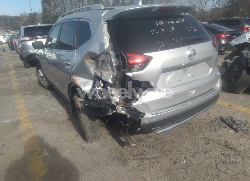 Photo 3 of 2019 Nissan Rogue SV (VIN 5N1AT2MVXKC704832)