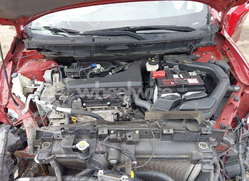 Photo 10 of 2019 Nissan Rogue SV (VIN 5N1AT2MVXKC721517)