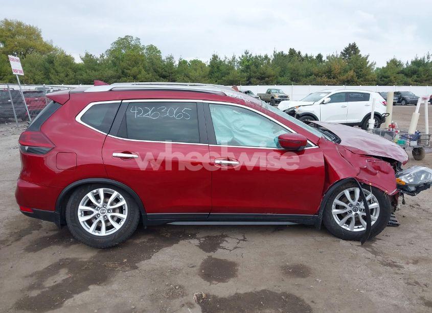 Photo 13 of 2019 Nissan Rogue SV (VIN 5N1AT2MVXKC721517)