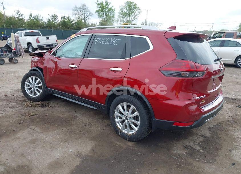 Photo 3 of 2019 Nissan Rogue SV (VIN 5N1AT2MVXKC721517)