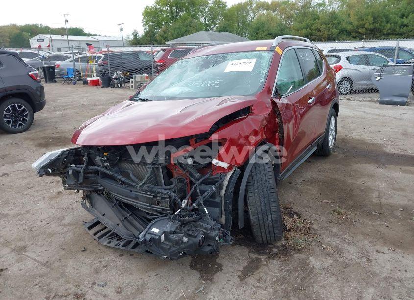 Photo 6 of 2019 Nissan Rogue SV (VIN 5N1AT2MVXKC721517)