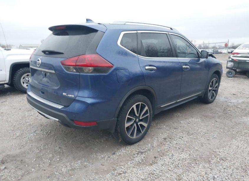 Photo 4 of 2019 Nissan Rogue SL (VIN 5N1AT2MVXKC725275)