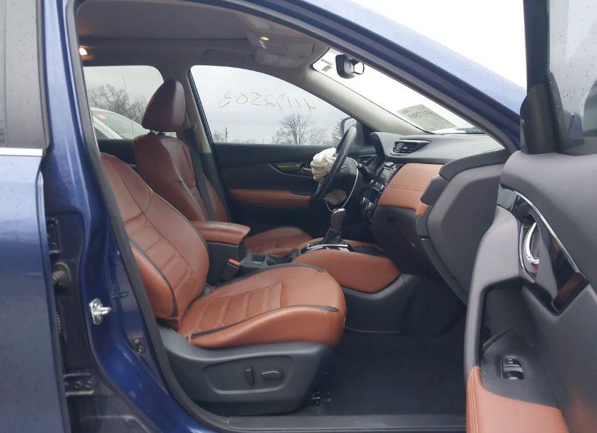 Photo 5 of 2019 Nissan Rogue SL (VIN 5N1AT2MVXKC725275)