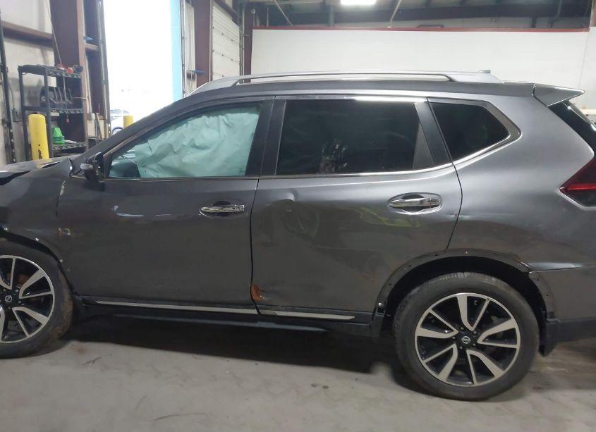 Photo 13 of 2019 Nissan Rogue SL (VIN 5N1AT2MVXKC732176)