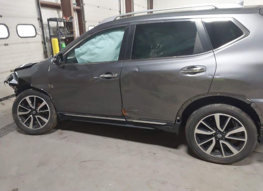 Photo 16 of 2019 Nissan Rogue SL (VIN 5N1AT2MVXKC732176)