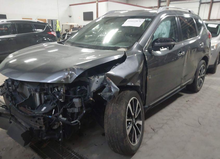 Photo 2 of 2019 Nissan Rogue SL (VIN 5N1AT2MVXKC732176)