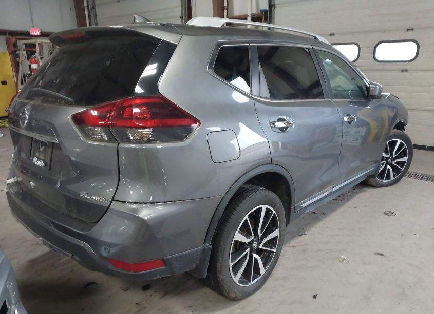 Photo 4 of 2019 Nissan Rogue SL (VIN 5N1AT2MVXKC732176)