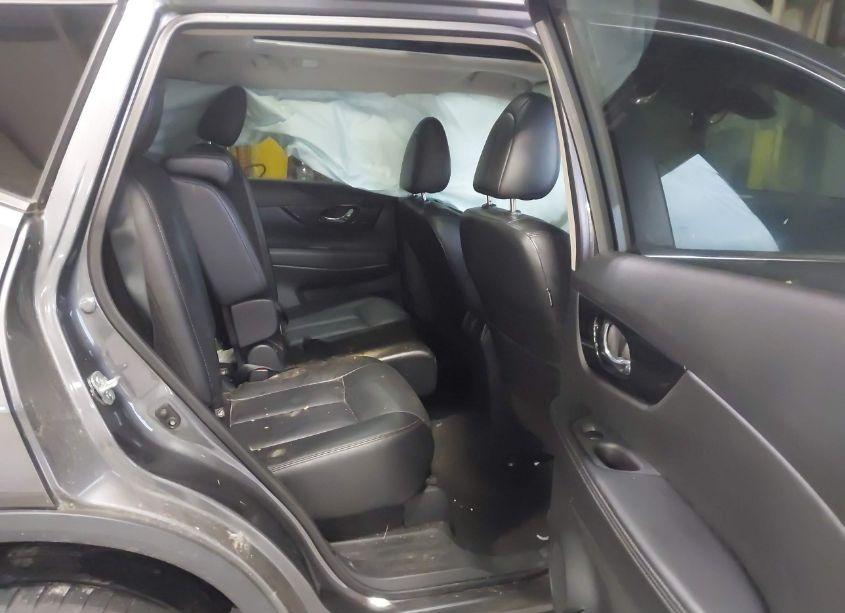 Photo 8 of 2019 Nissan Rogue SL (VIN 5N1AT2MVXKC732176)