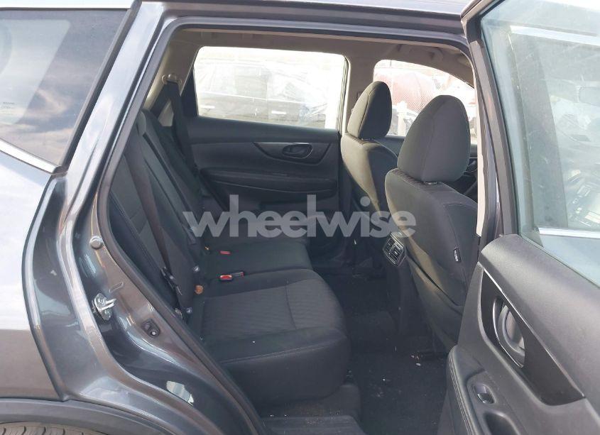 Photo 8 of 2019 Nissan Rogue S (VIN 5N1AT2MVXKC748300)