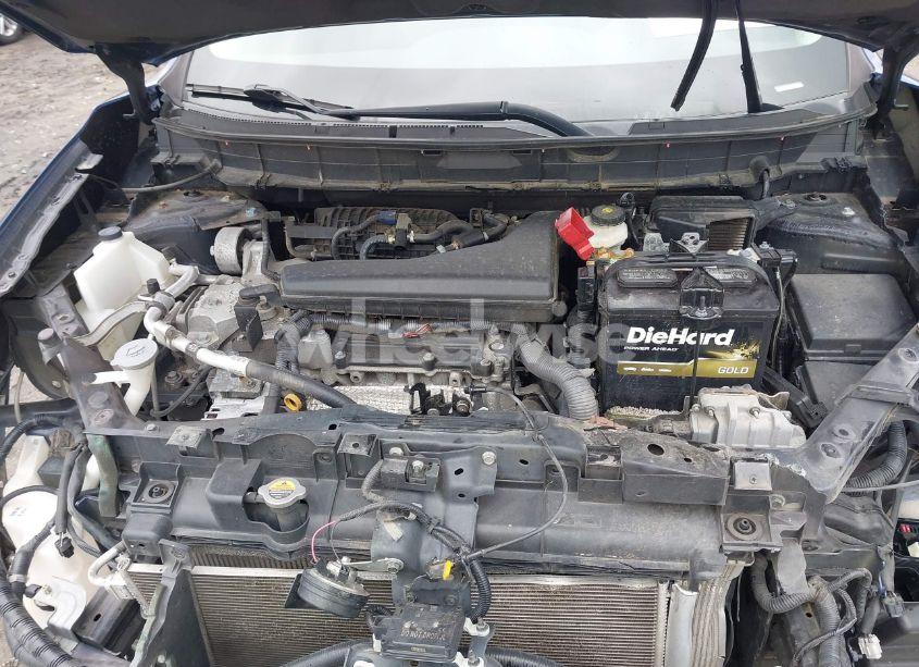 Photo 10 of 2019 Nissan Rogue SV (VIN 5N1AT2MVXKC771916)