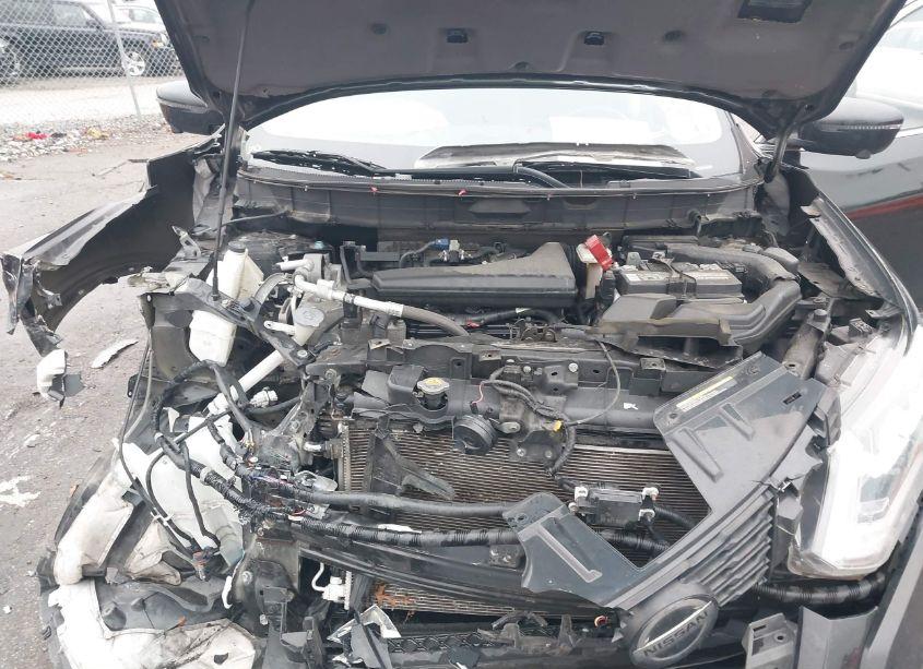 Photo 10 of 2019 Nissan Rogue SL (VIN 5N1AT2MVXKC780146)