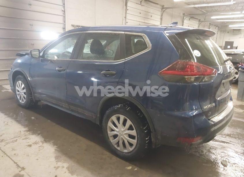 Photo 3 of 2019 Nissan Rogue S (VIN 5N1AT2MVXKC781734)