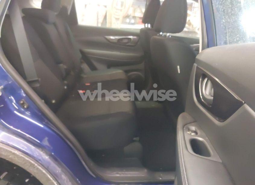 Photo 8 of 2019 Nissan Rogue S (VIN 5N1AT2MVXKC781734)