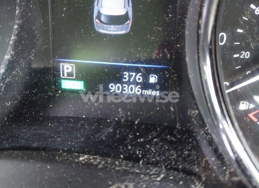 Photo 16 of 2019 Nissan Rogue S (VIN 5N1AT2MVXKC813677)