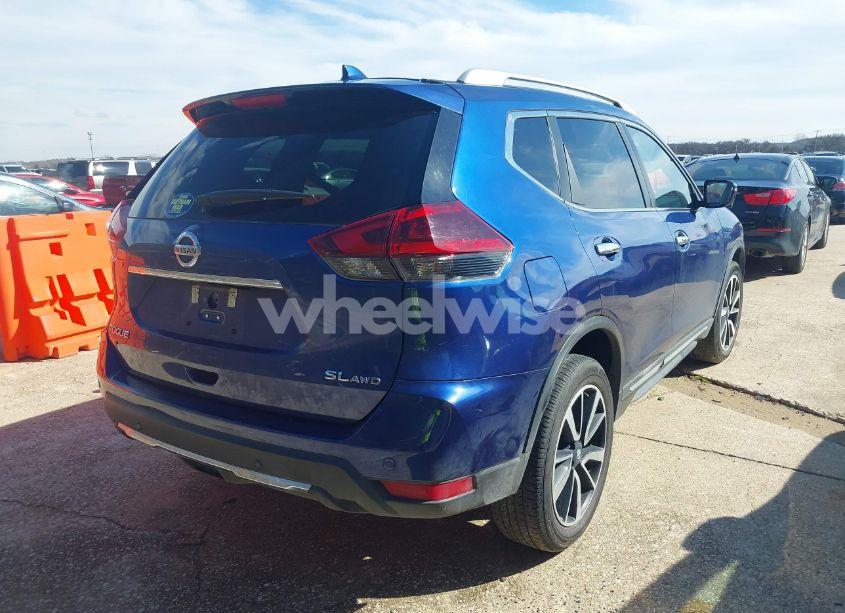 Photo 4 of 2019 Nissan Rogue SL (VIN 5N1AT2MVXKC835744)