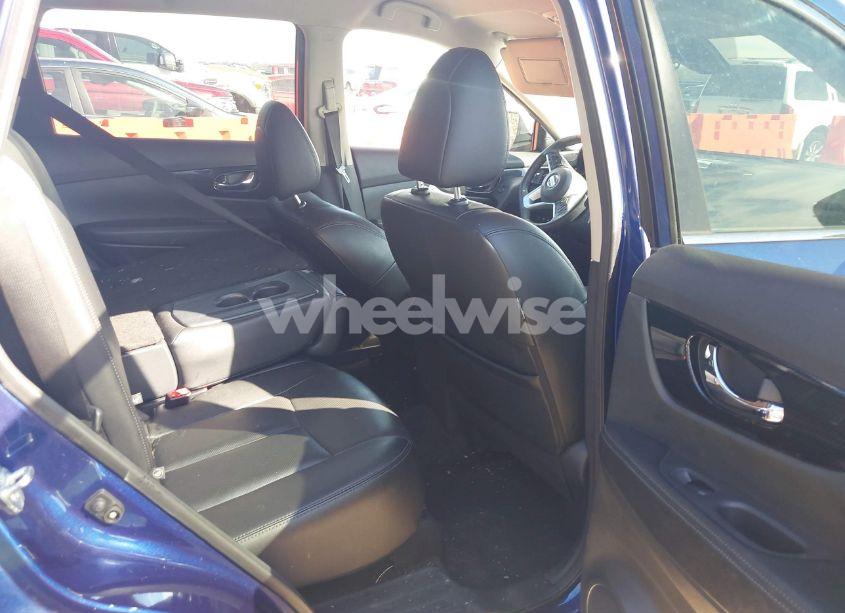 Photo 8 of 2019 Nissan Rogue SL (VIN 5N1AT2MVXKC835744)