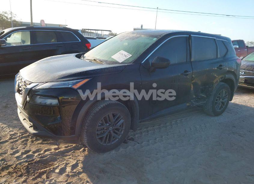 Photo 2 of 2021 Nissan Rogue S FWD (VIN 5N1AT3AA0MC737283)