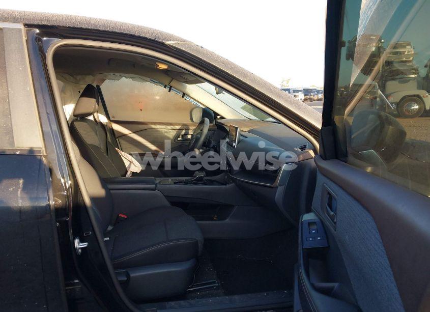 Photo 5 of 2021 Nissan Rogue S FWD (VIN 5N1AT3AA0MC737283)