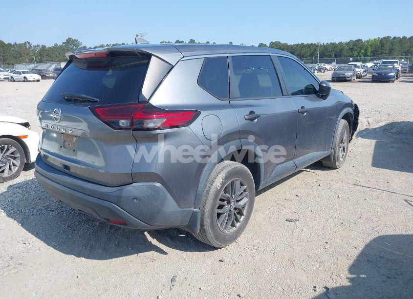 Photo 4 of 2021 Nissan Rogue S FWD (VIN 5N1AT3AA0MC829557)