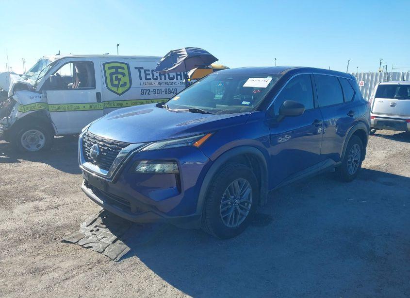 Photo 2 of 2021 Nissan Rogue S FWD (VIN 5N1AT3AA1MC787612)