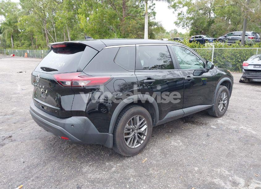 Photo 4 of 2021 Nissan Rogue S FWD (VIN 5N1AT3AA2MC692217)