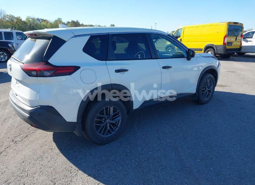 Photo 4 of 2021 Nissan Rogue S FWD (VIN 5N1AT3AA3MC698110)