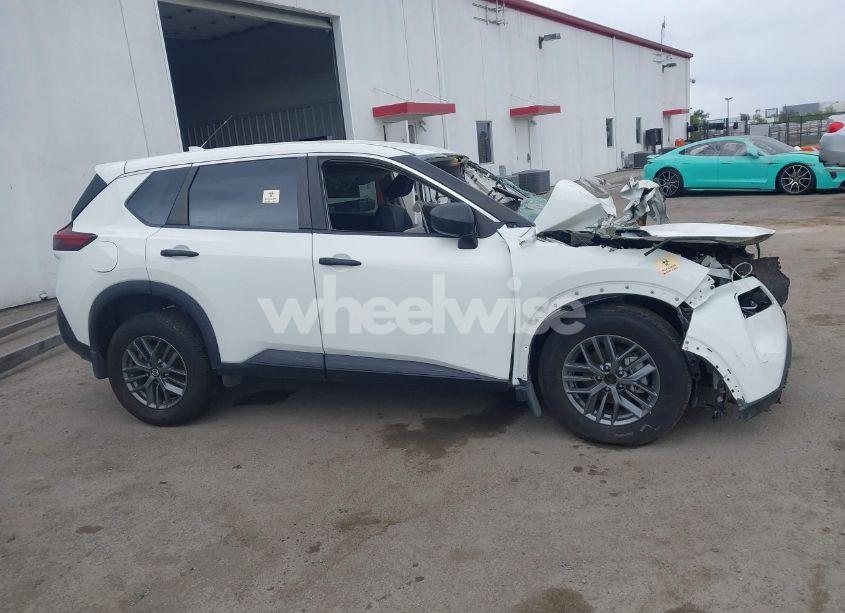 Photo 14 of 2021 Nissan Rogue S FWD (VIN 5N1AT3AA4MC808937)