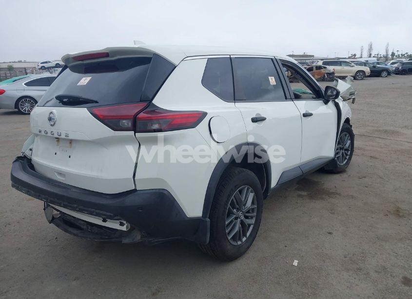 Photo 4 of 2021 Nissan Rogue S FWD (VIN 5N1AT3AA4MC808937)