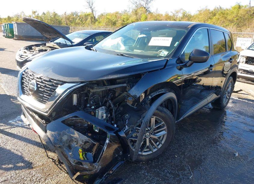 Photo 2 of 2021 Nissan Rogue S FWD (VIN 5N1AT3AA5MC760168)