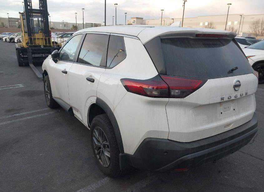 Photo 3 of 2021 Nissan Rogue S FWD (VIN 5N1AT3AA5MC809224)