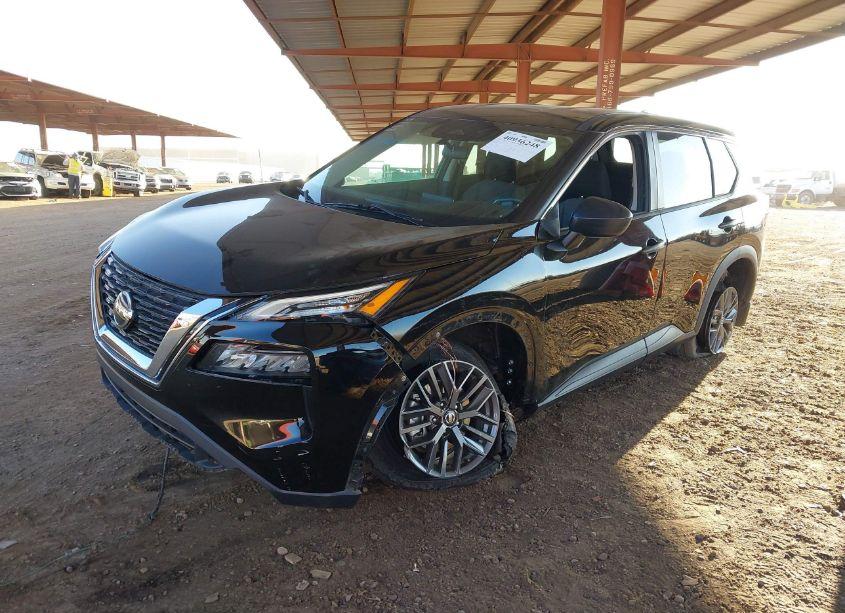 Photo 2 of 2021 Nissan Rogue S FWD (VIN 5N1AT3AA5MC830820)