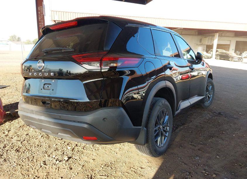 Photo 4 of 2021 Nissan Rogue S FWD (VIN 5N1AT3AA5MC830820)