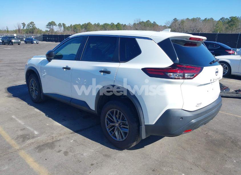 Photo 3 of 2021 Nissan Rogue S FWD (VIN 5N1AT3AA7MC699194)