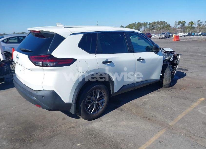 Photo 4 of 2021 Nissan Rogue S FWD (VIN 5N1AT3AA7MC699194)