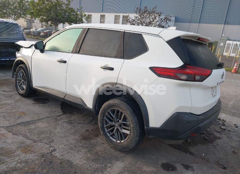 Photo 3 of 2021 Nissan Rogue S FWD (VIN 5N1AT3AA7MC741346)