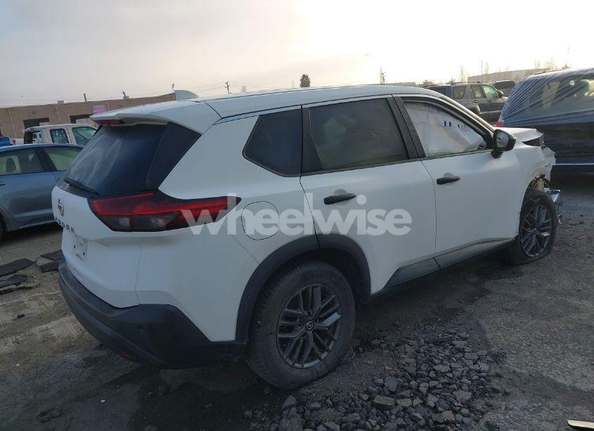 Photo 4 of 2021 Nissan Rogue S FWD (VIN 5N1AT3AA7MC741346)