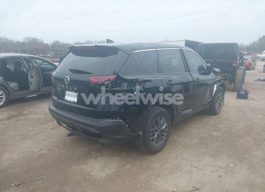 Photo 4 of 2021 Nissan Rogue S FWD (VIN 5N1AT3AA8MC848339)