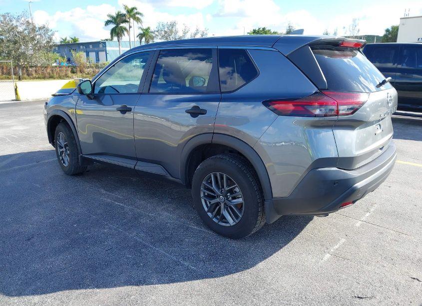 Photo 3 of 2021 Nissan Rogue S FWD (VIN 5N1AT3AA9MC795814)