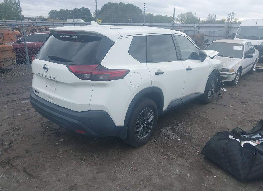 Photo 4 of 2021 Nissan Rogue S FWD (VIN 5N1AT3AAXMC775460)