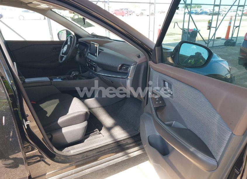 Photo 5 of 2021 Nissan Rogue S FWD (VIN 5N1AT3AAXMC785213)