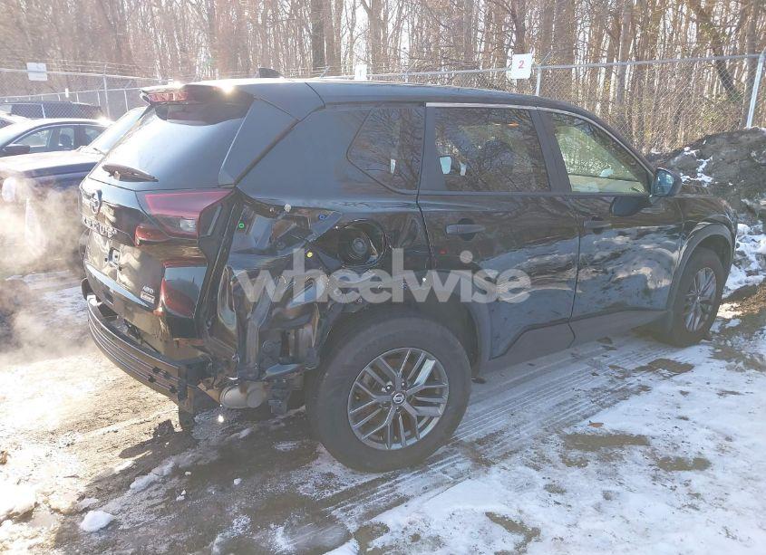 Photo 4 of 2021 Nissan Rogue S INTELLIGENT AWD (VIN 5N1AT3AB2MC805222)