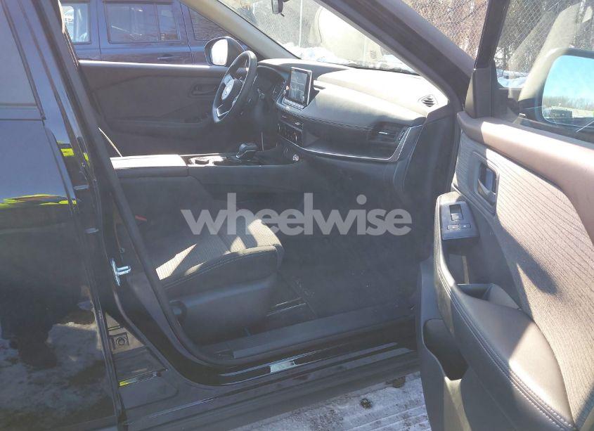 Photo 5 of 2021 Nissan Rogue S INTELLIGENT AWD (VIN 5N1AT3AB2MC805222)