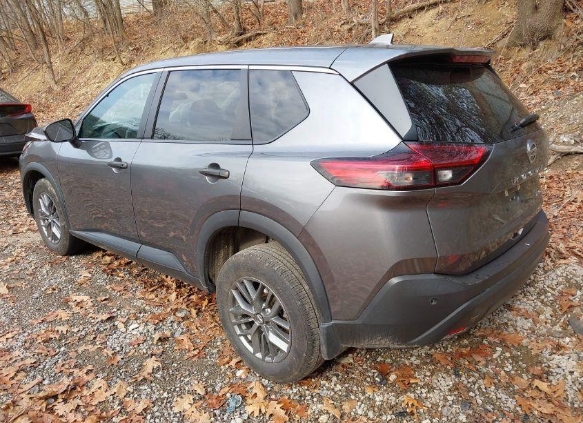 Photo 3 of 2021 Nissan Rogue S INTELLIGENT AWD (VIN 5N1AT3AB3MC738744)