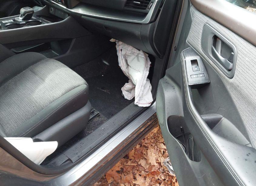 Photo 5 of 2021 Nissan Rogue S INTELLIGENT AWD (VIN 5N1AT3AB3MC738744)