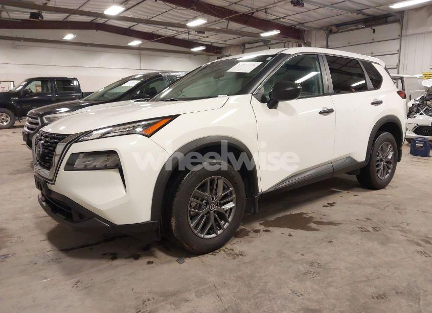 Photo 2 of 2021 Nissan Rogue S INTELLIGENT AWD (VIN 5N1AT3AB8MC811980)