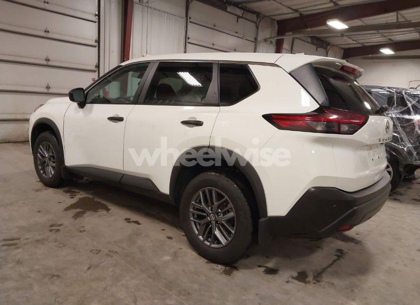 Photo 3 of 2021 Nissan Rogue S INTELLIGENT AWD (VIN 5N1AT3AB8MC811980)