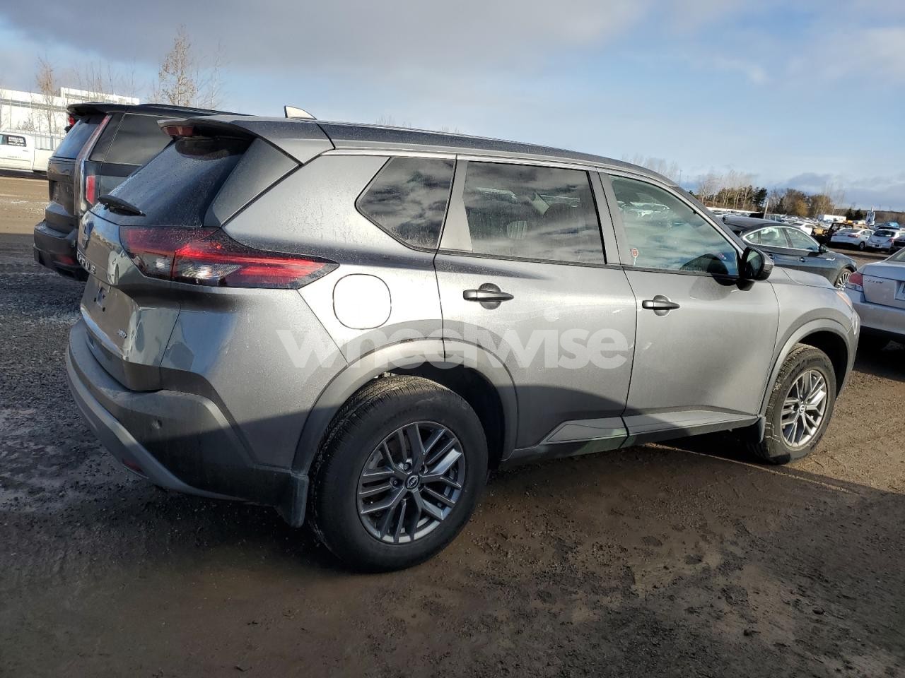 Photo 3 of 2022 NISSAN ROGUE S (VIN 5N1AT3ABXNC673067)